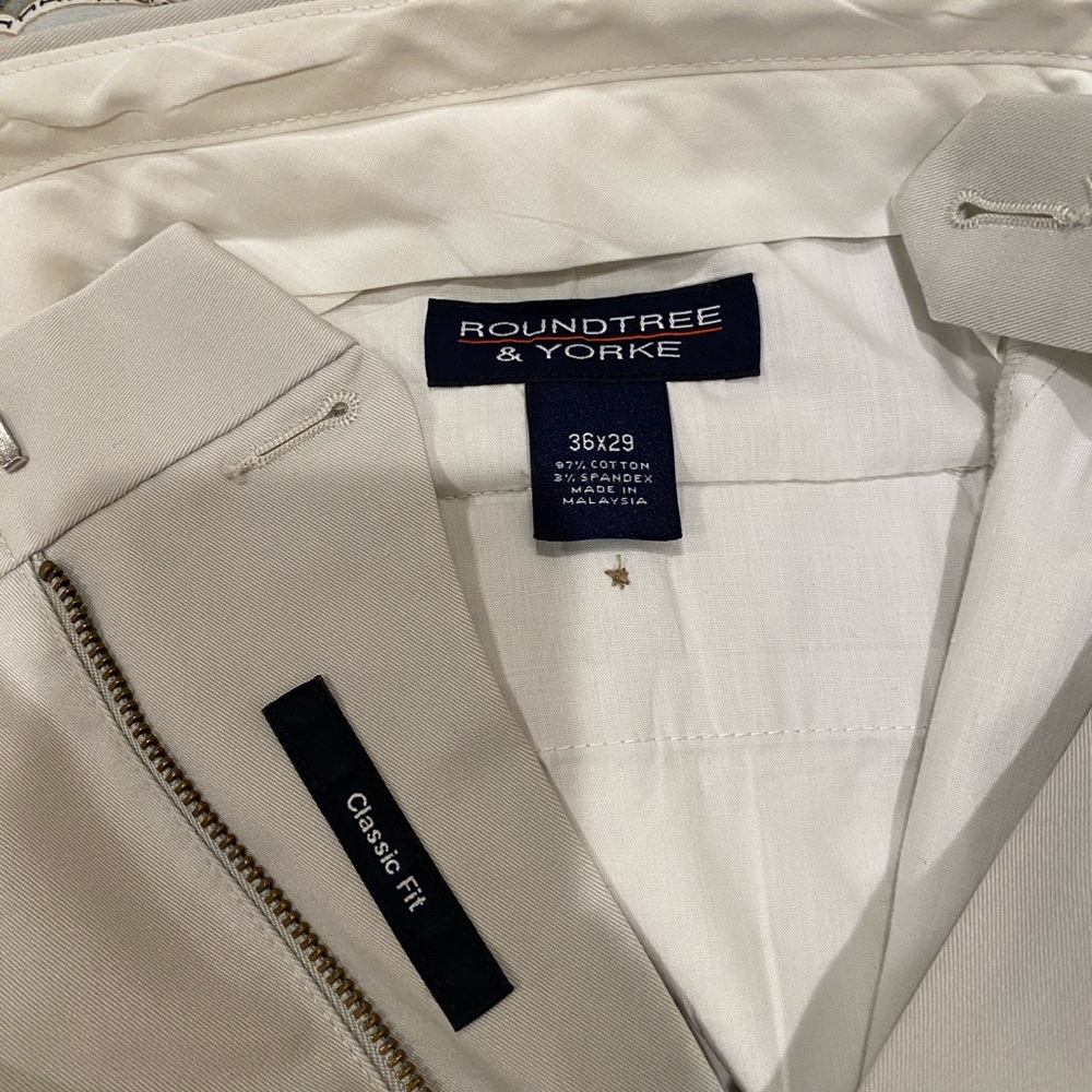 Men’s Roundtree & Yorke Classic Fit Pants